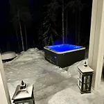 Lumossa - Lakeside Luxury With Unique Privacy *