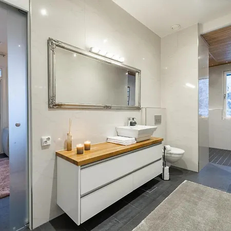 Villa Lumossa - Lakeside Luxury With Unique Privacy