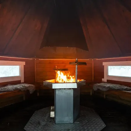 Villa Lumossa - Lakeside Luxury With Unique Privacy