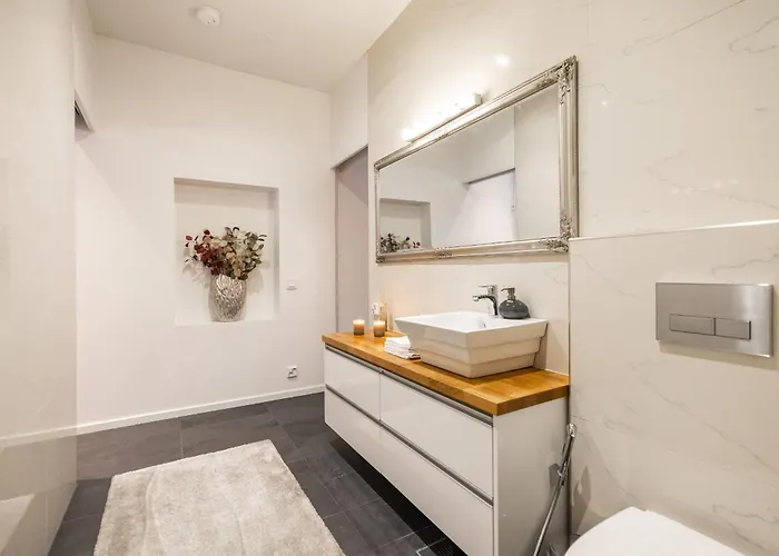 Lumossa - Lakeside Luxury With Unique Privacy וילה *