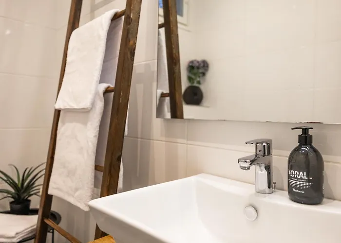 וילה Lumossa - Lakeside Luxury With Unique Privacy *