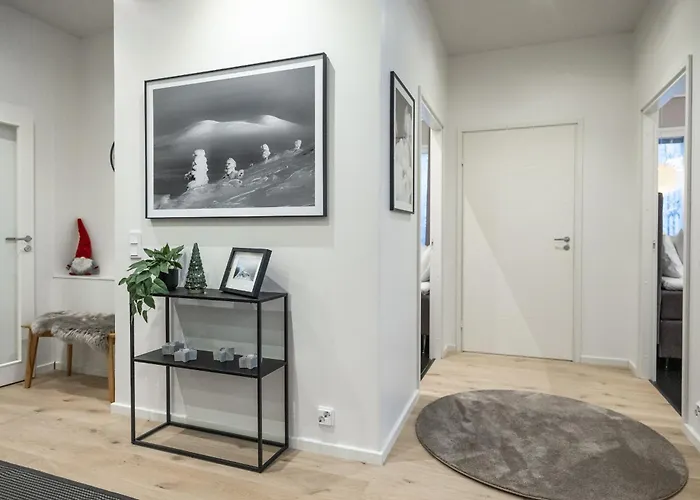 Lumossa - Lakeside Luxury With Unique Privacy רובניימי