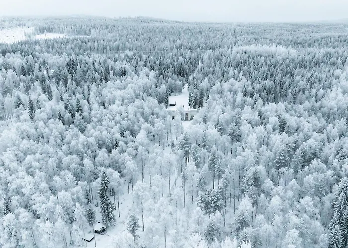 Villa Lumossa - Lakeside Luxury With Unique Privacy Rovaniemi