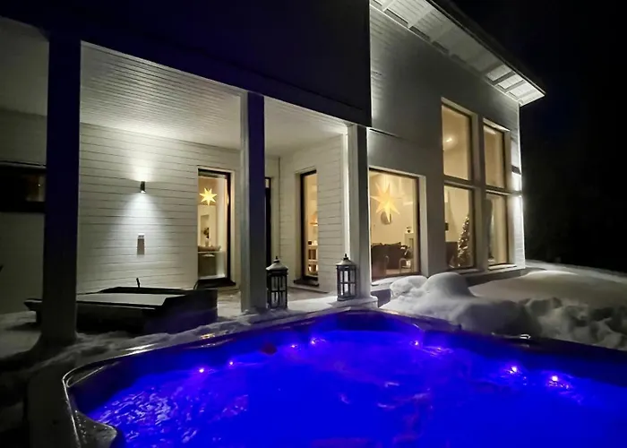 Villa Lumossa - Lakeside Luxury With Unique Privacy Rovaniemi